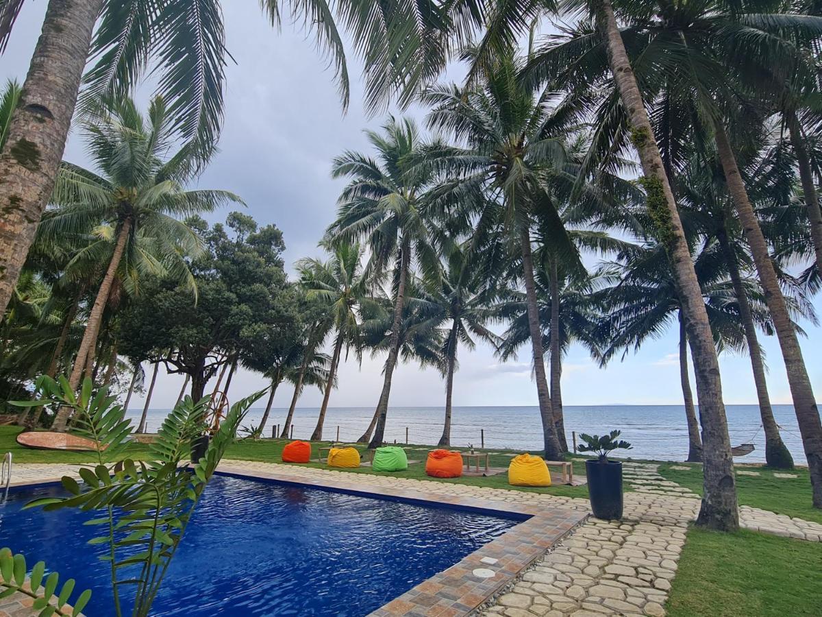 Antique Amor Bungalows & Villas Pandan Exterior foto